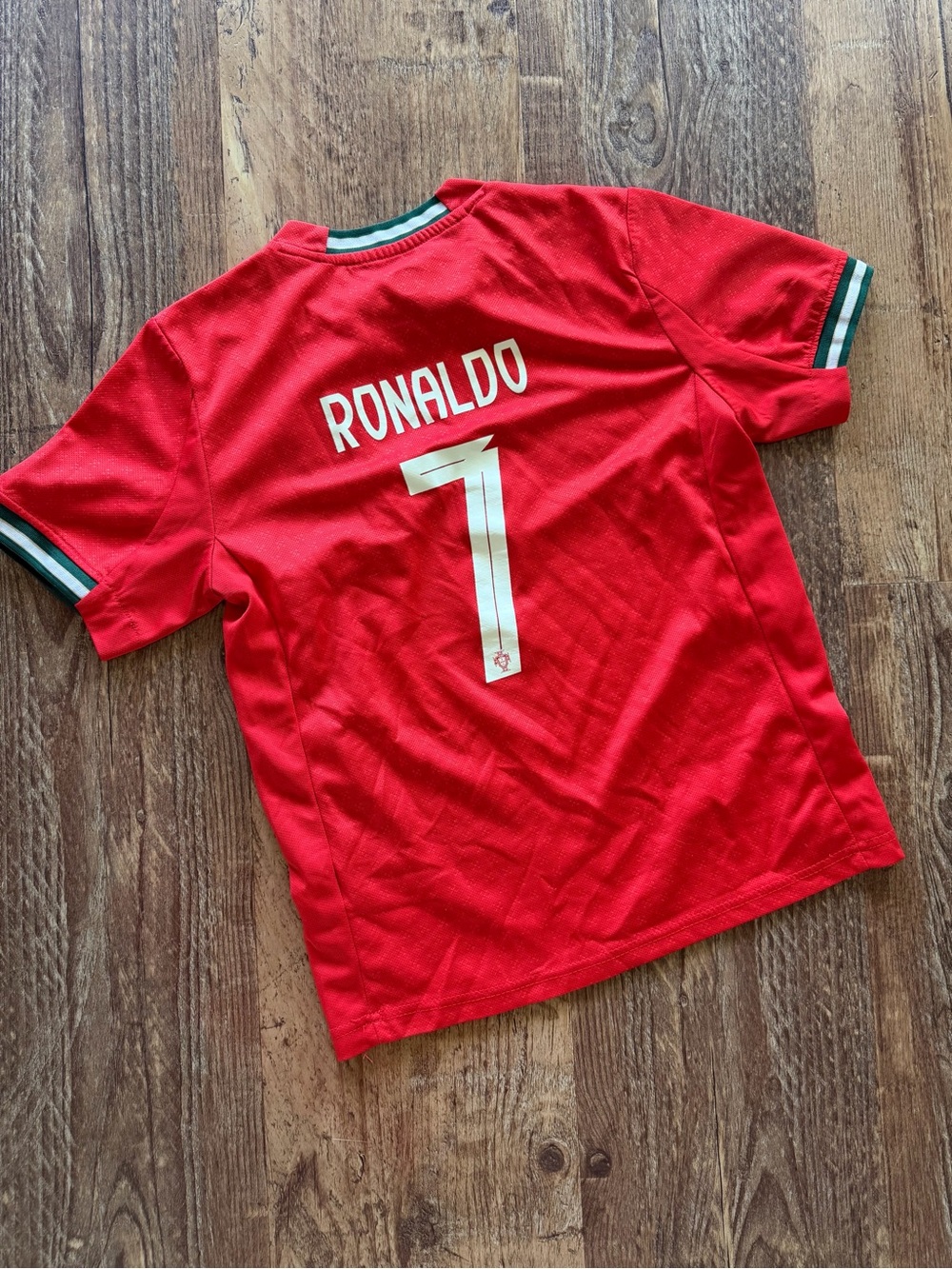 Kid’s Cristiano Ronaldo Portugal National Team Home Jersey - Picture 2 of 3